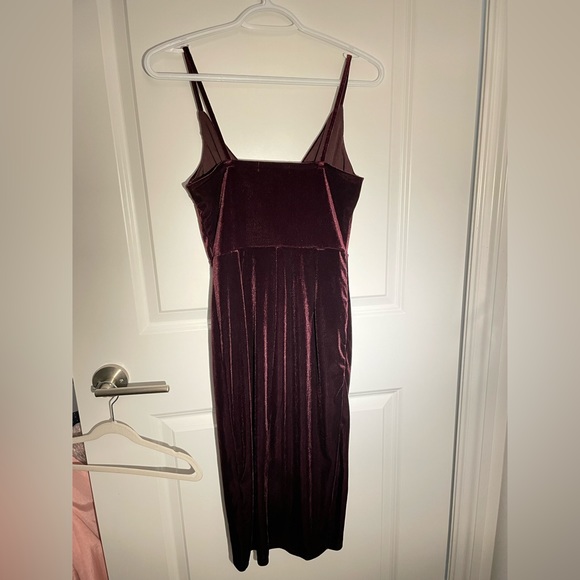 New with Tag Dynamite Velvet Burgundy Dress - Picture 4 of 4